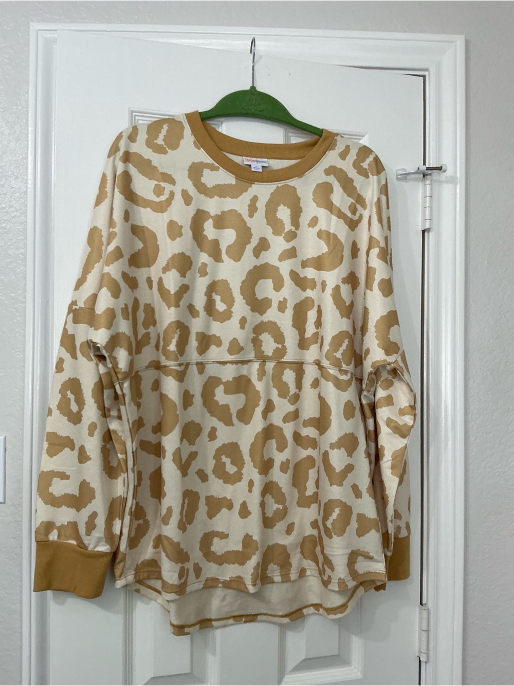 LuLaRoe Cream and Tan Leopard Print Crewneck Sweater supply crew